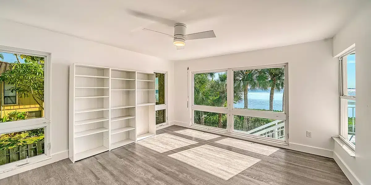 waterfront-luxury-property-43-with-a-full-sarasota-bay-view (29)